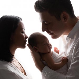 newborn with parent photoshoot in sydney